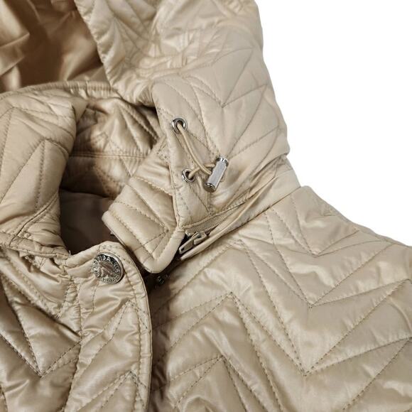 Via Spiga Walker Zig Zag Quilted Jacket - Picture 8 of 12
